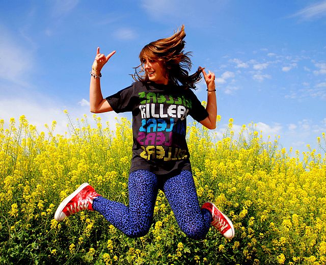 24082015 ragazza allegra