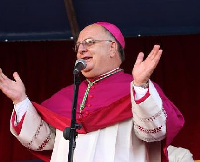 24092014 arcivescovo moretti