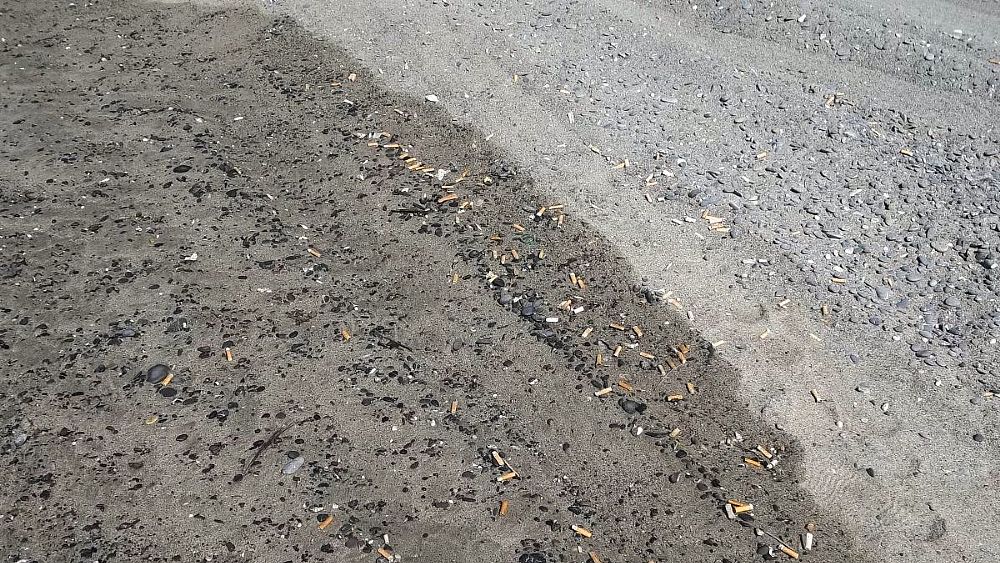 24092016 mozziconi sigarette spiaggia