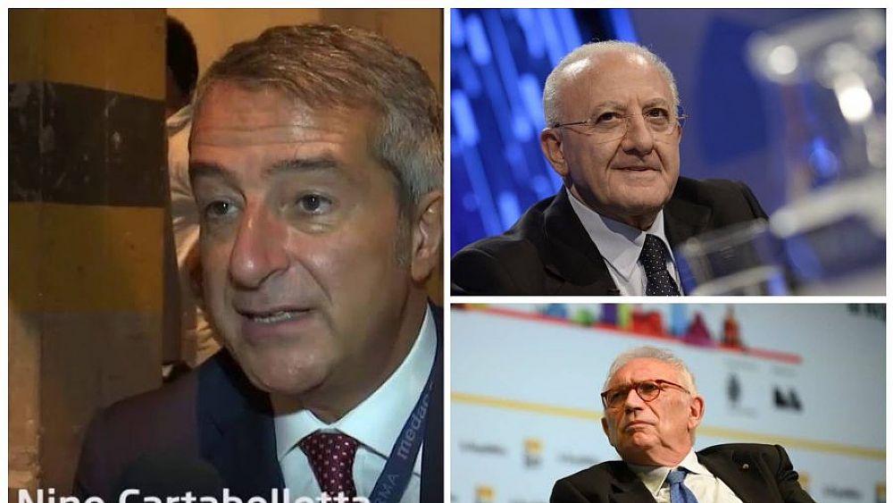 24092021 collage 24 set 24092021 collage 24 set