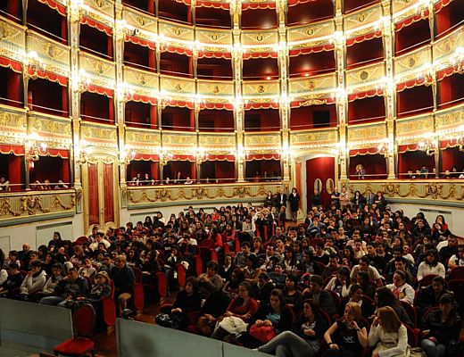 24102013 teatro verdi di salerno