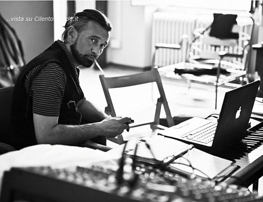 24102014 john de leo
