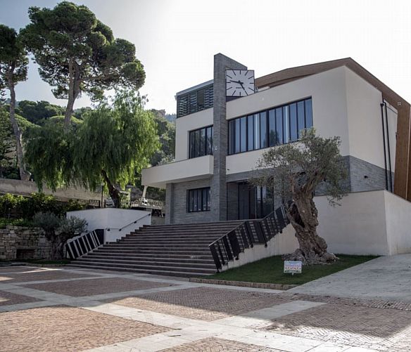 24102018 Foto casa comunale Castellabate piazza Lucia