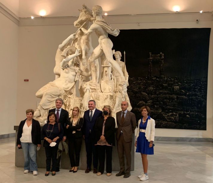 foto con il toro farnse