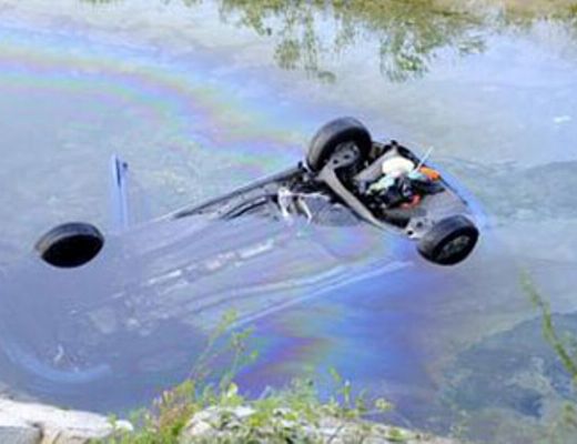 24112015 auto fiume
