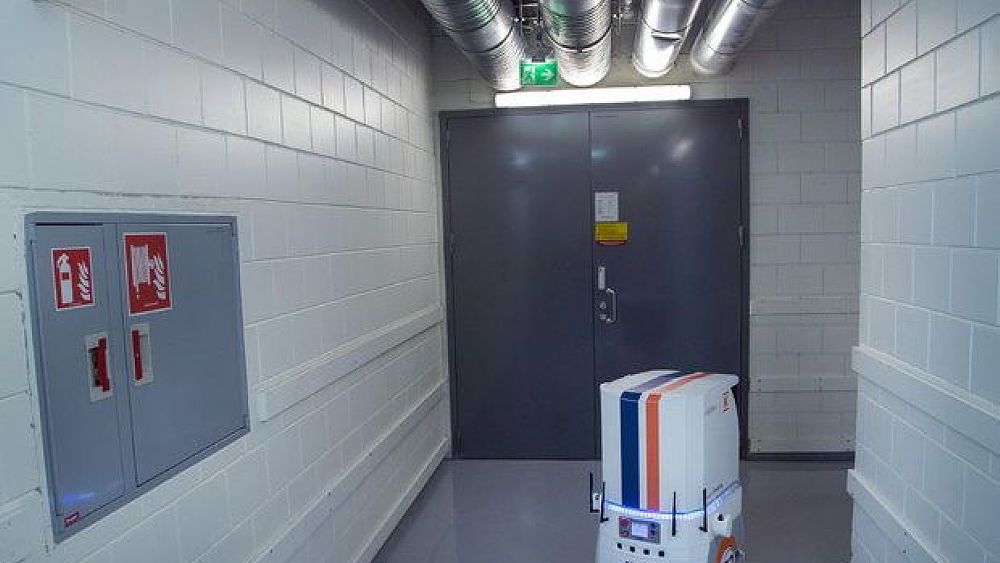 24112020 robot pulizia ospedali