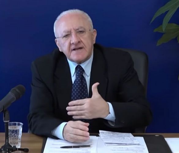 Emilio-La-Greca-Romano foto - 24112020 vincenzo de luca alle dirette