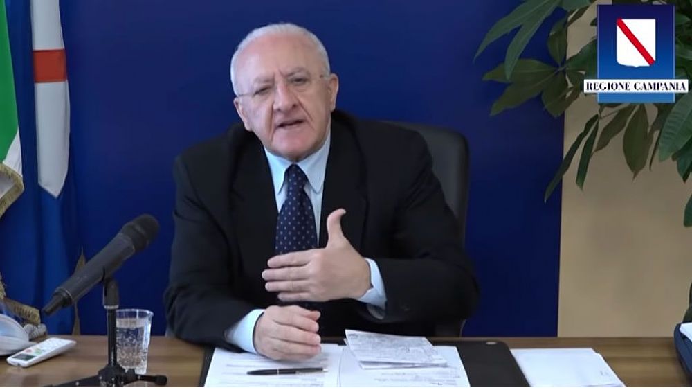 24112020 vincenzo de luca alle dirette