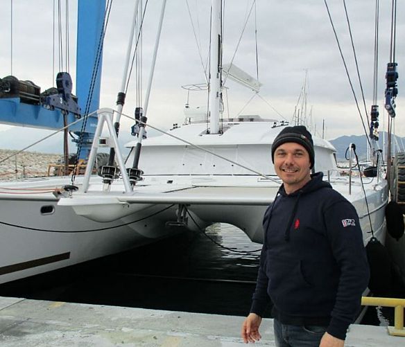 25012017 Massimo Tranfaglia nel porto di Agropoli con un catamarano 2