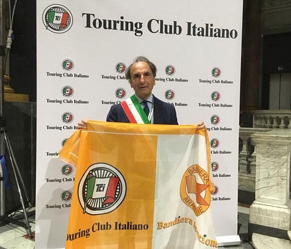 25012018 bandiera arancione morigerati