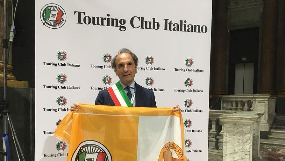 25012018 bandiera arancione morigerati