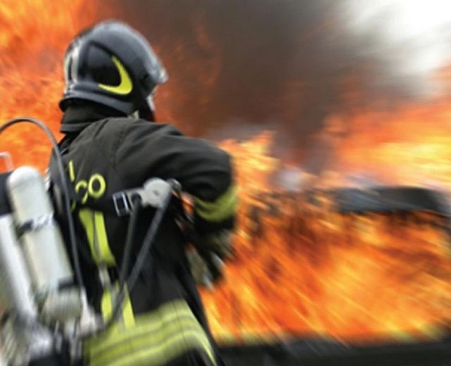 25062013 Vigile del Fuoco in azione 25062013 Vigile del Fuoco in azione