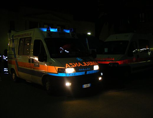 25062015 ambulanza di notte