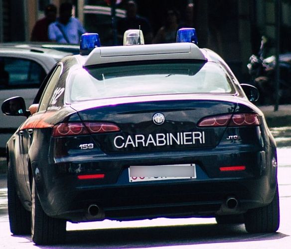 25062023 auto dei carabinieri gazzella