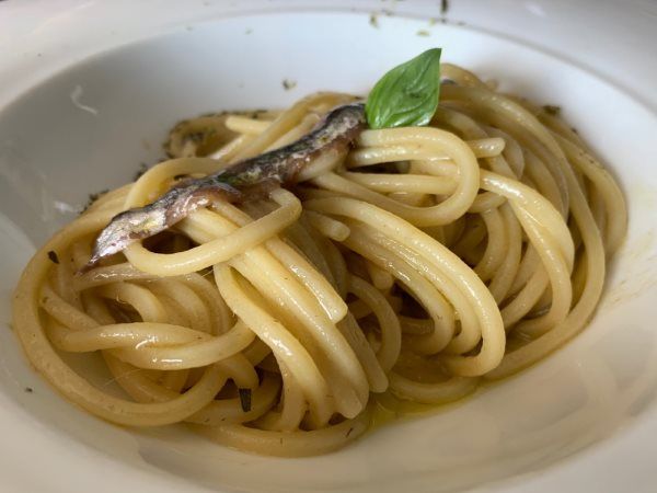 speghetti con alici di menaica