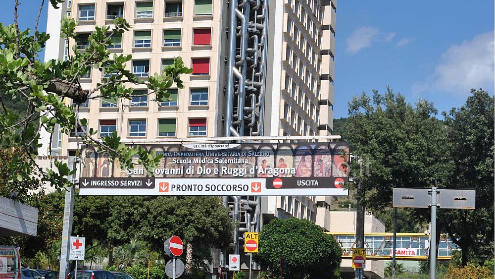 25082017 ospedale ruggi salerno