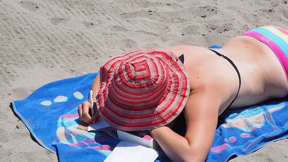 25092016 donna in spiaggia