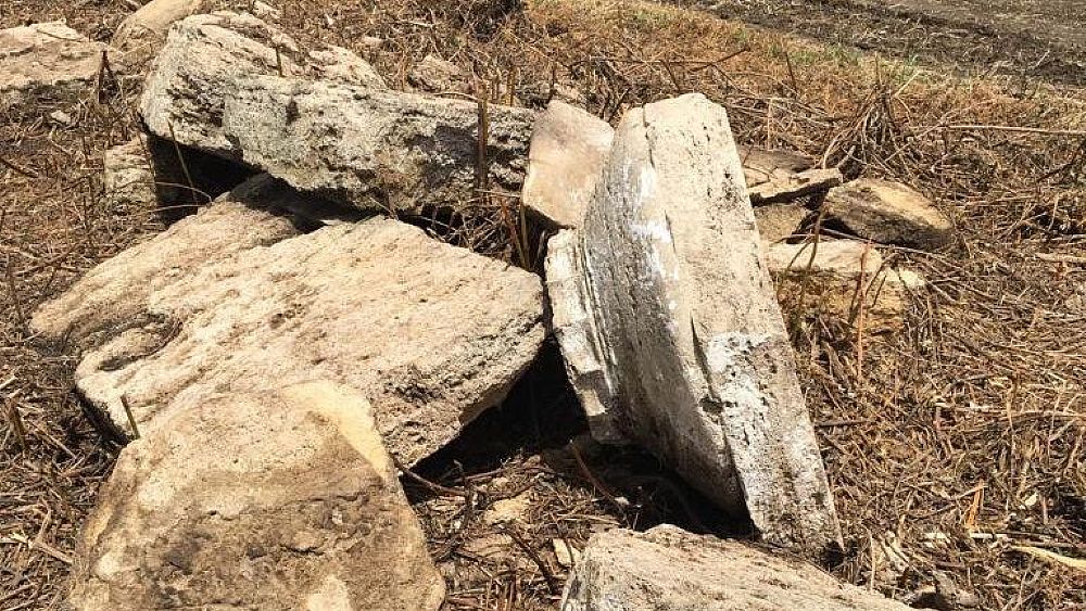 25092019 Resti tempietto arcaico