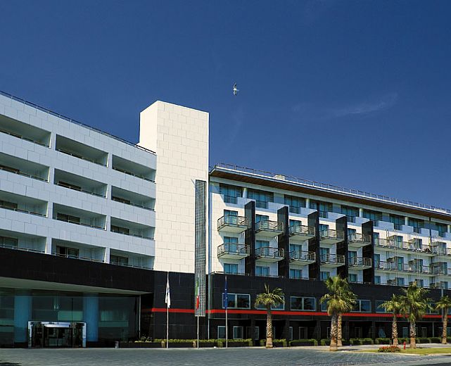 25102013 Grand Hotel Salerno esterno