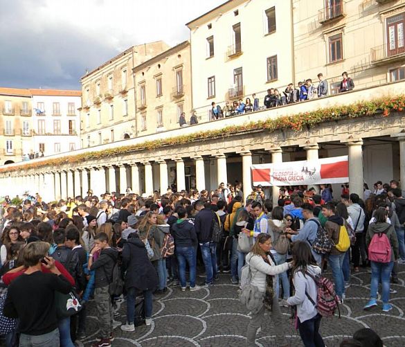 25102016 studenti per il festival filosofia