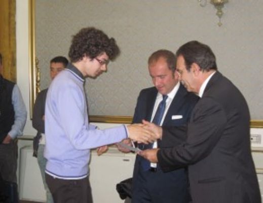 25112013 premiamo il merito