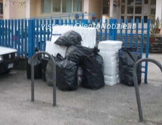 26012013 spazzatura a sapri art abbate