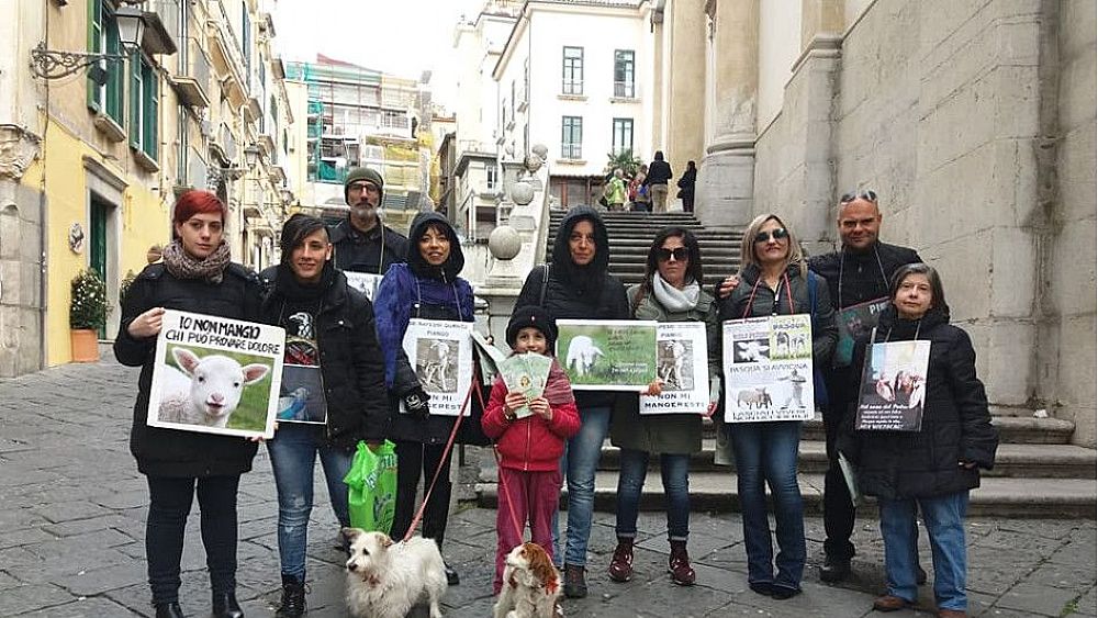26032018 volantinaggio contro massacro agnelli