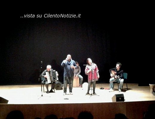 Giovanni-Mautone foto - 26042013 spettacolo ascea aniello de vita 01