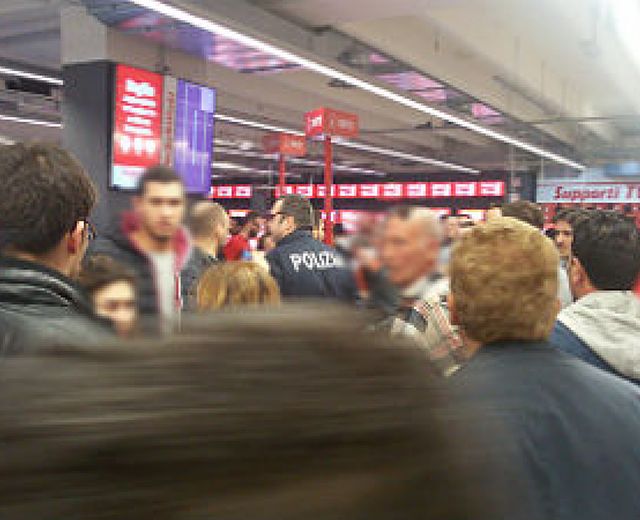 26042015 caos mediaworld