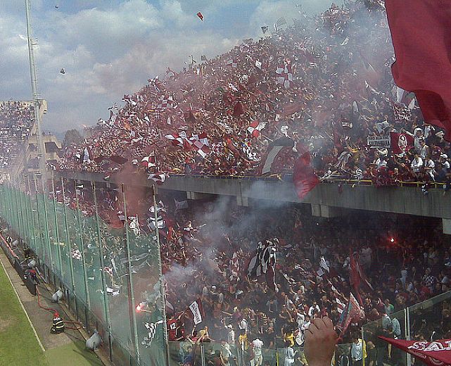 26042015 festa salernitana in serie b