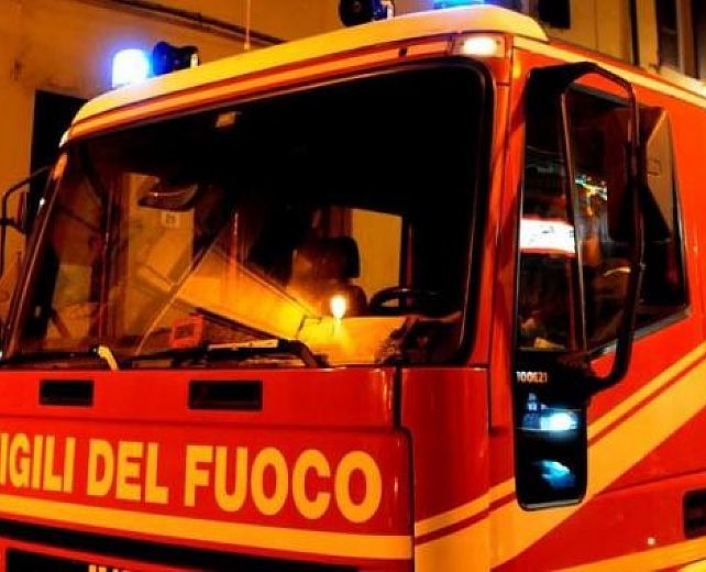 26072015 Vigili del fuoco notte