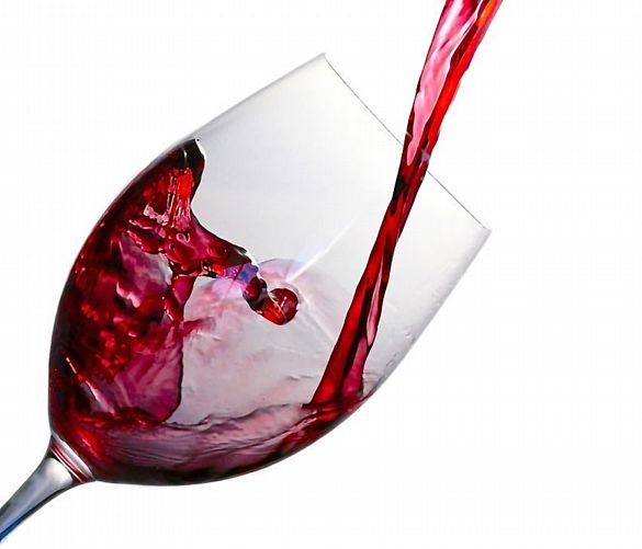 26072019 vino in bicchiere