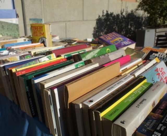 26082013 mercatino libri usati