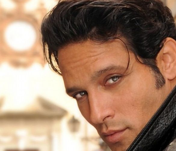 26102016 Gabriel Garko teatro odio amleto