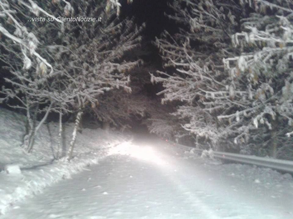 Cilento - Le ultime  Notizie foto - 26112013 neve cilento.jpg
