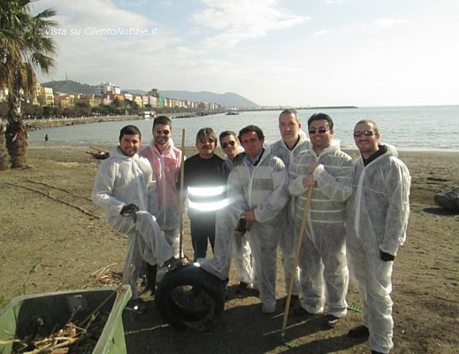 27012013 Volontari fare verde salerno