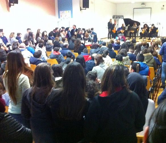 27022016 scuola sapri pubblico