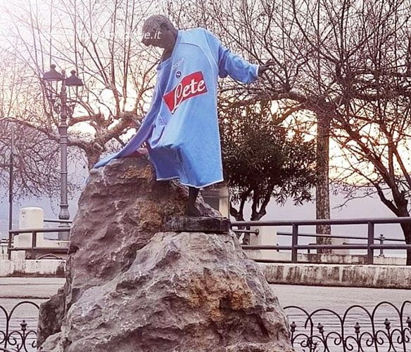 Tonino-Luppino foto - 27022023 scario bimbo con granchio