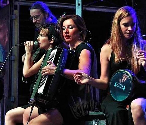 27042019 Le ninfe della Tammorra foto