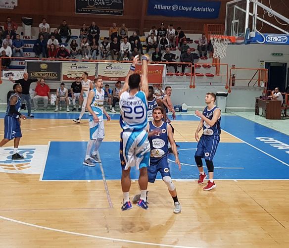 27052019 basket agropoli foto