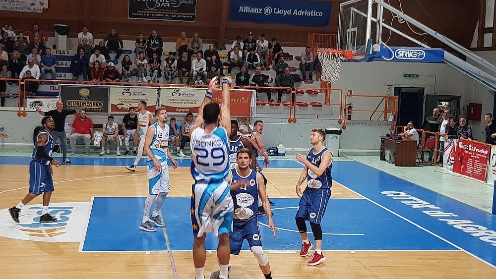 27052019 basket agropoli foto