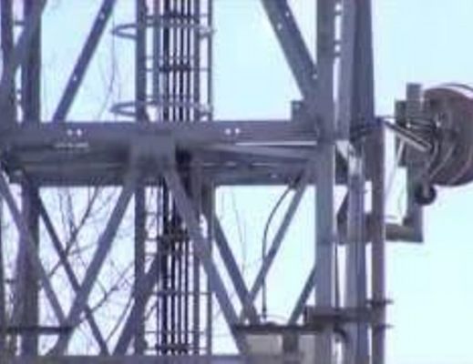 Tonino-Luppino foto - 27062015 antenna telefonica