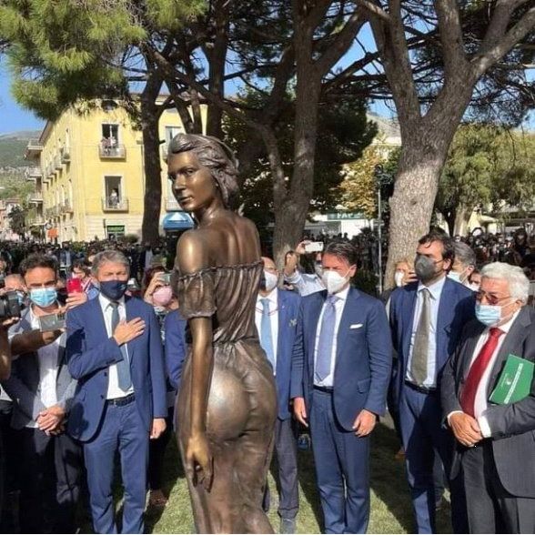 la spigolatrice statua a sapri