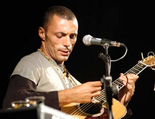 27112012 alex britti