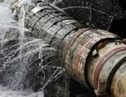 Paolo-Abbate foto - 27112014 acquedotto che fa acqua