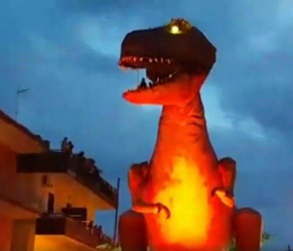 28022017 carro dinosauri agropoli
