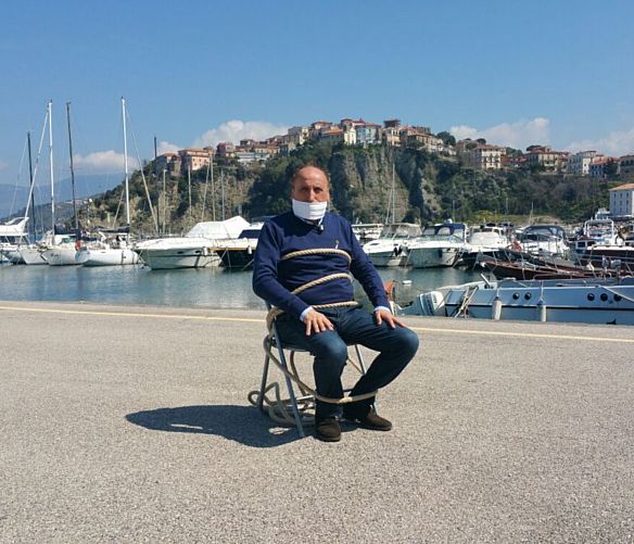 28032016 vincenzo pepe protesta trivelle