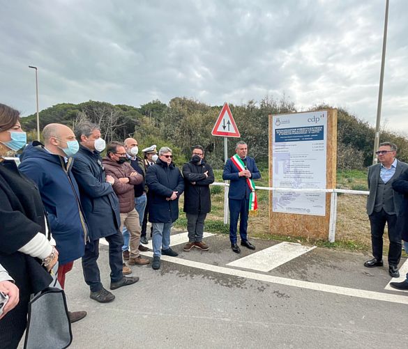 28032022 alfieri e amministratori  avvio lavori lungomare