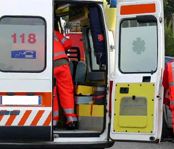 28032025 ambulanza in strada