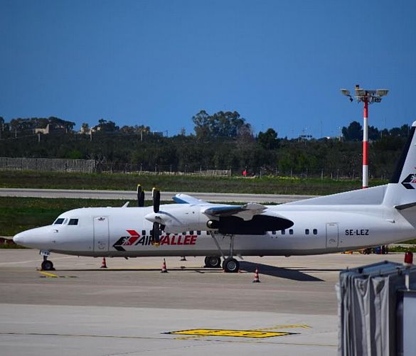 28042016 aeroporto di salerno fokker 50